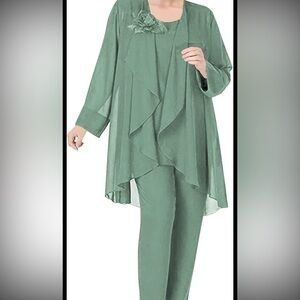 CICiNIA. Elegant Olive Green Women's Jumpsuit